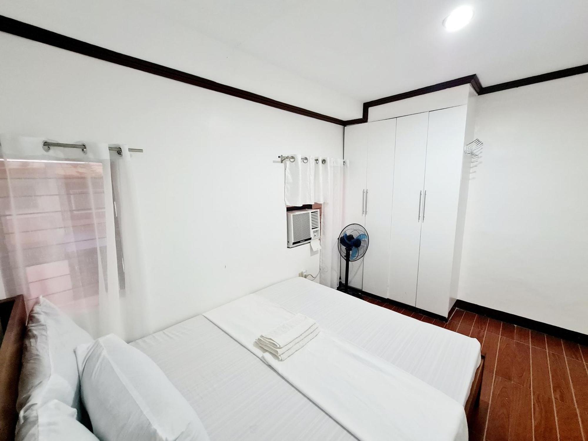 Calapan City Fully Furnished House Transient Near Xentromall L39 Екстериор снимка