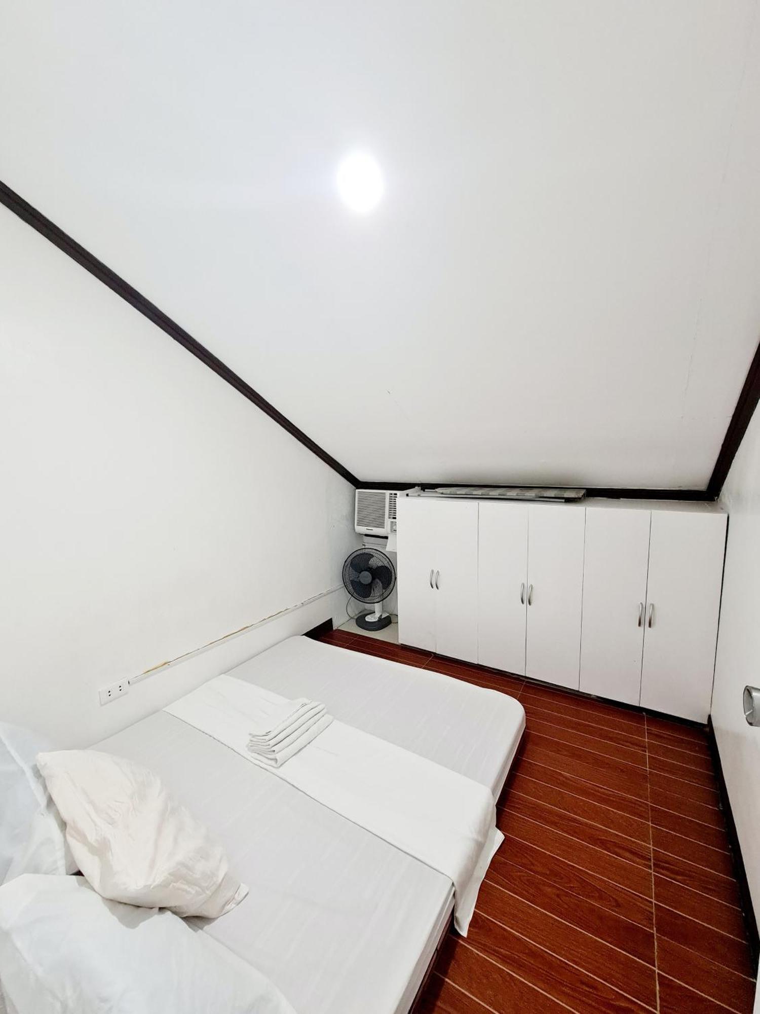 Calapan City Fully Furnished House Transient Near Xentromall L39 Екстериор снимка