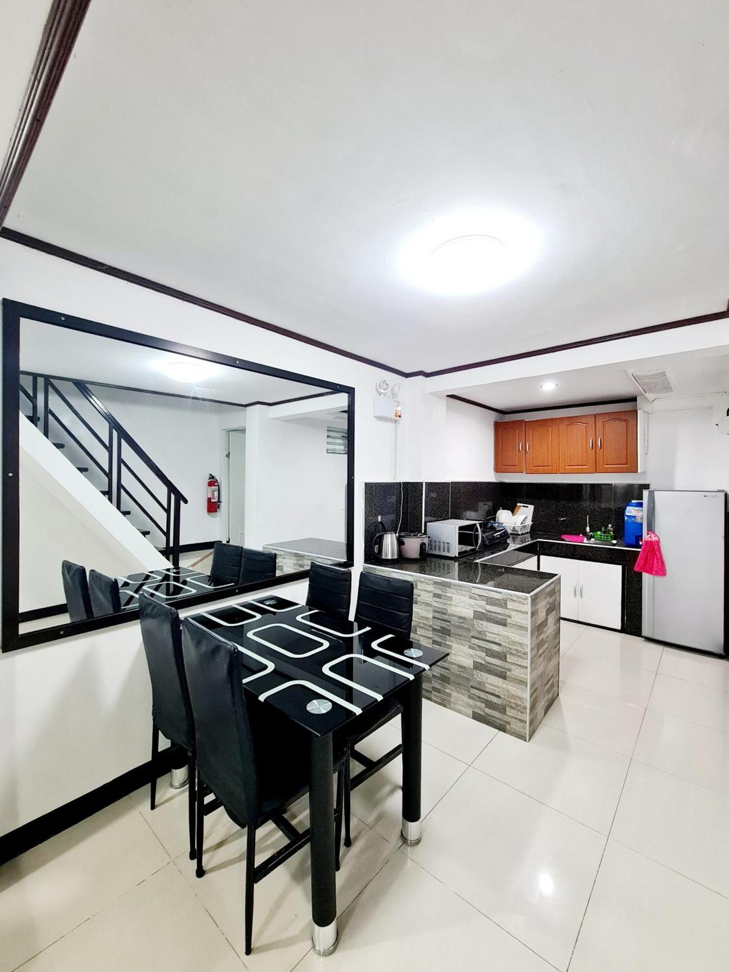 Calapan City Fully Furnished House Transient Near Xentromall L39 Екстериор снимка