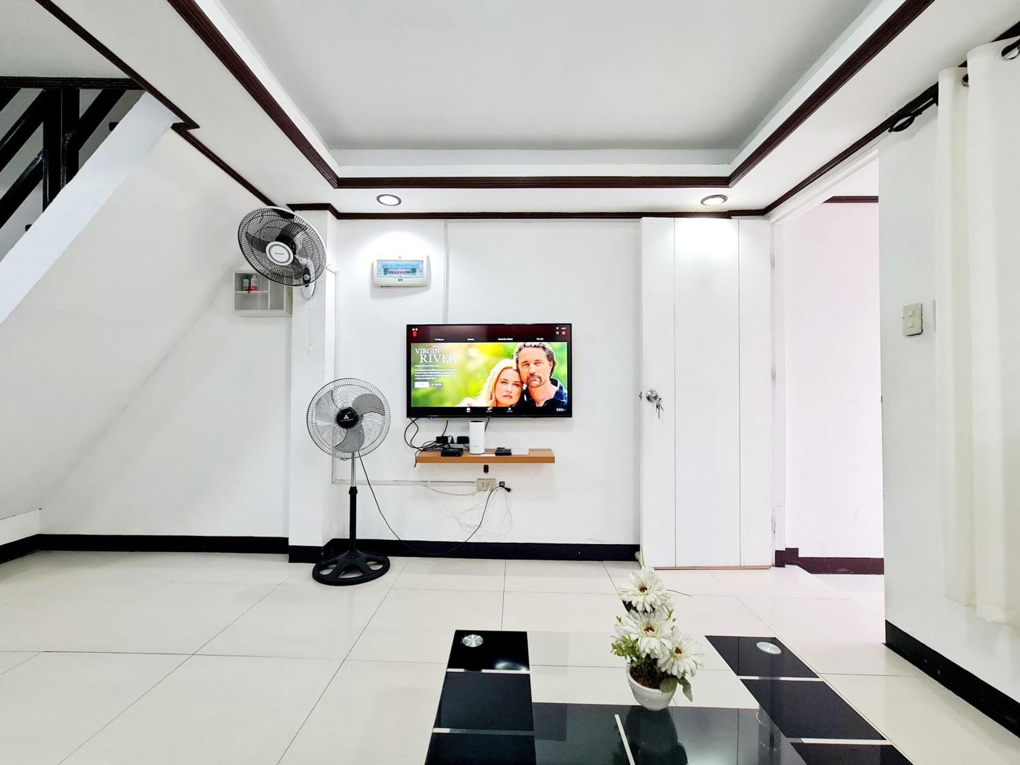 Calapan City Fully Furnished House Transient Near Xentromall L39 Екстериор снимка